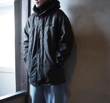 omitsuの「古着のおつくろい」、40代男性・古着の着こなし。製品染めコート編。